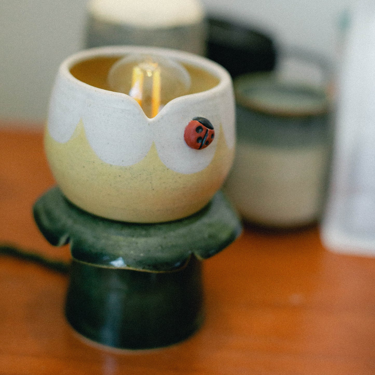 Petal Bud w Ladybug Lamp